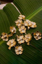 Load image into Gallery viewer, Bahaar Flower Pin