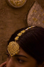 Load image into Gallery viewer, Jhilmil Earrings