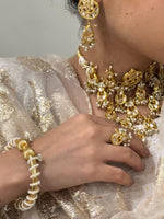 Load image into Gallery viewer, Son Chiraiya Chandani Choker Set