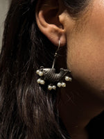 Load image into Gallery viewer, Raagni Machli Jhumki