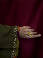 Load image into Gallery viewer, Camel Ring