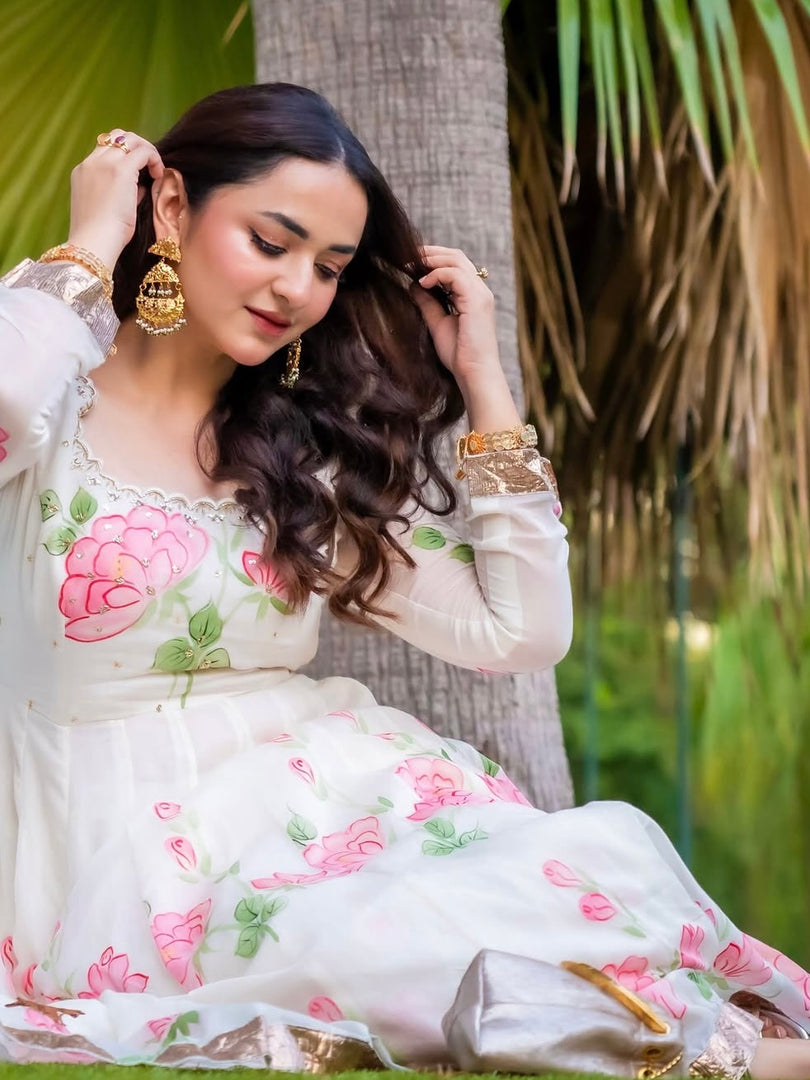 Noor Jahan Jhumkay & Teeka