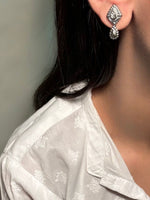 Load image into Gallery viewer, Nargis Studs