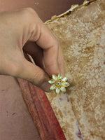 Load image into Gallery viewer, Son Chiraiya Phool Ring
