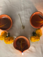 Load image into Gallery viewer, Sunehri Phool Bindi
