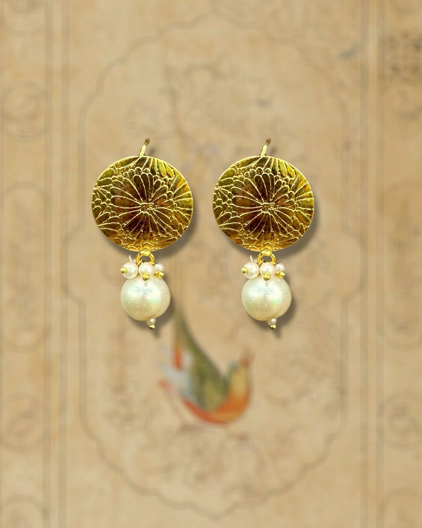 Pakeezah- Sunehri Baali