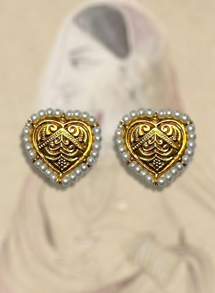 Pakeezah- Dil Phenk Studs