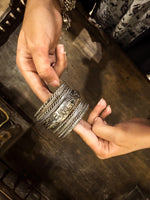 Load image into Gallery viewer, Raagni bangle set
