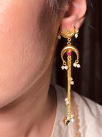 Load image into Gallery viewer, Taara Earrings
