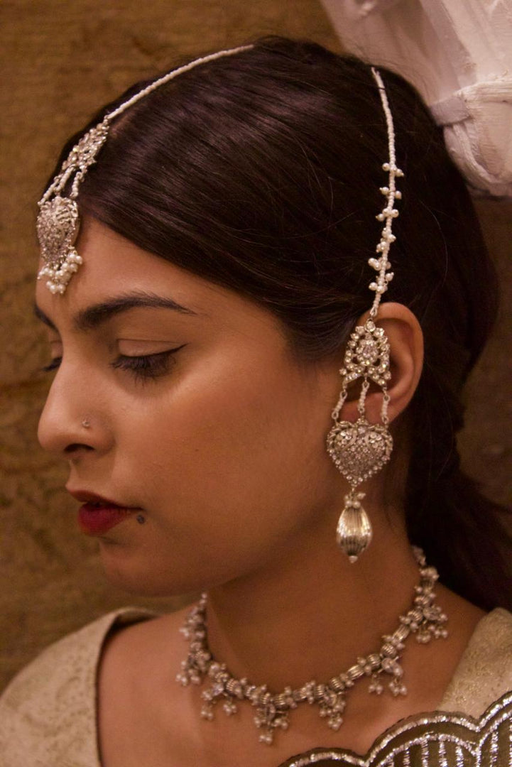 Dilaara Earrings