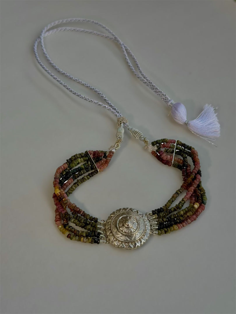 Mahrosh Choker
