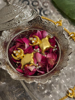 Load image into Gallery viewer, Son Chiraiya ChaandKamal Earrings
