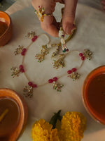 Load image into Gallery viewer, Sunehri Rawaiti Maala
