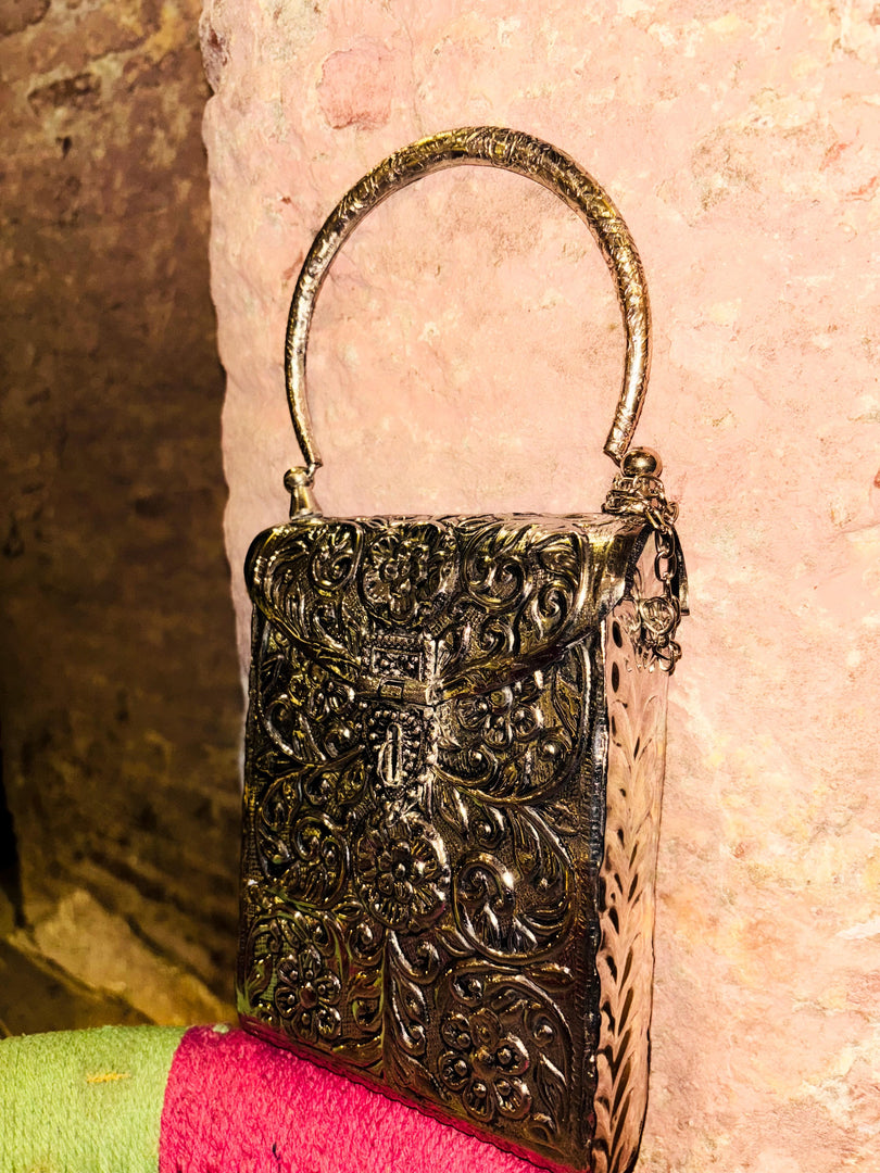 Naqaashi Batwa