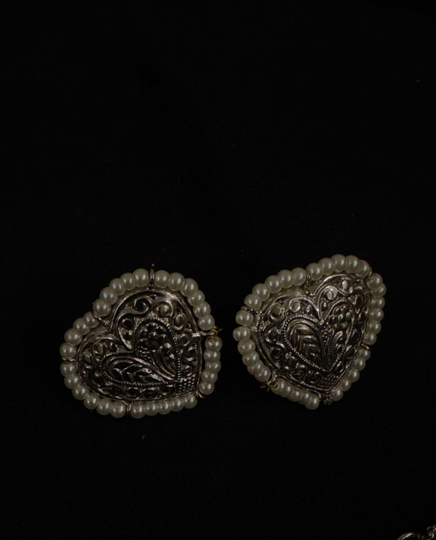 Pakeezah Dil Phenk Studs